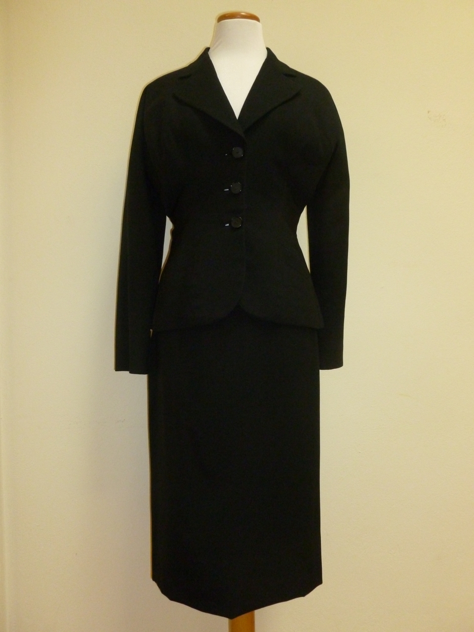 abito femminile, insieme di Dior Christian - manifattura inglese (terzo quarto sec. XX)