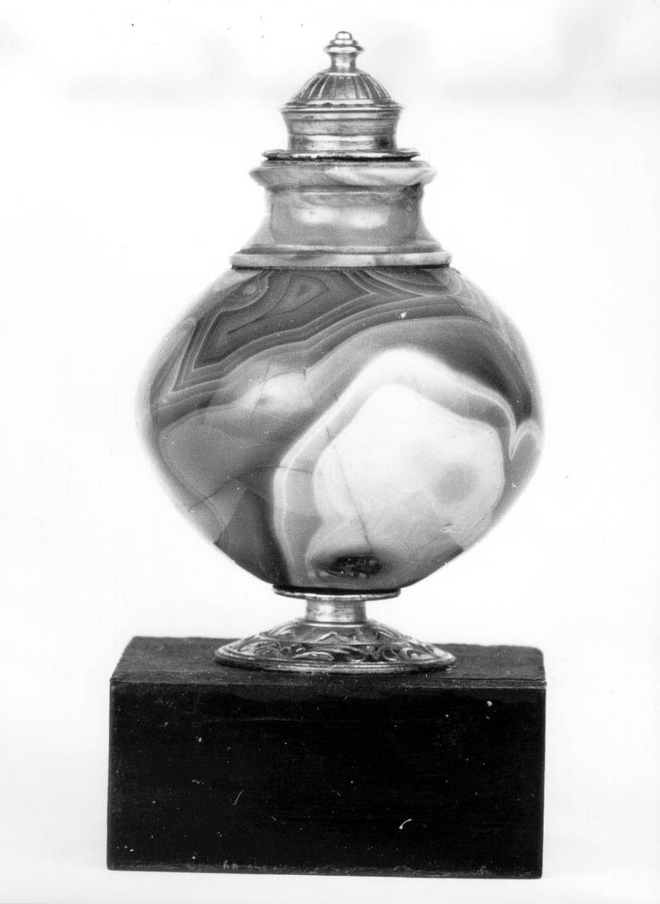 vasetto - bottega francese (seconda metà sec. XVI)