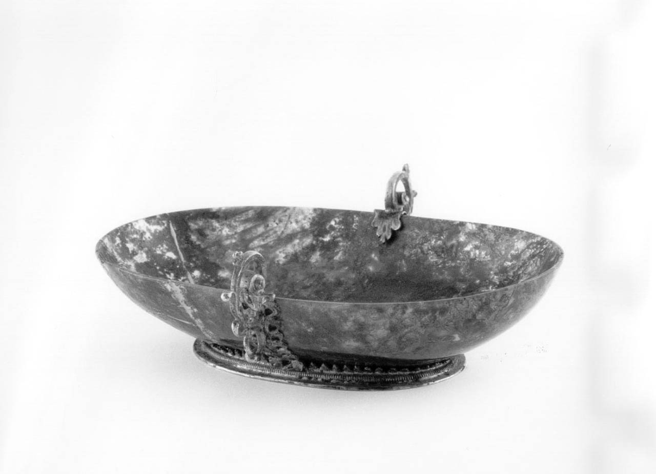 ciotola - bottega fiorentina (terzo quarto sec. XVII)