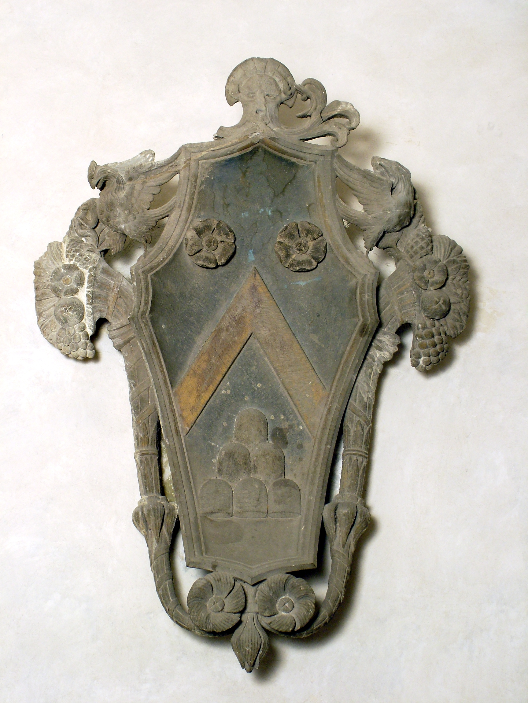 stemma gentilizio della famiglia Bini (rilievo) di Benedetto da Rovezzano (inizio sec. XVI)