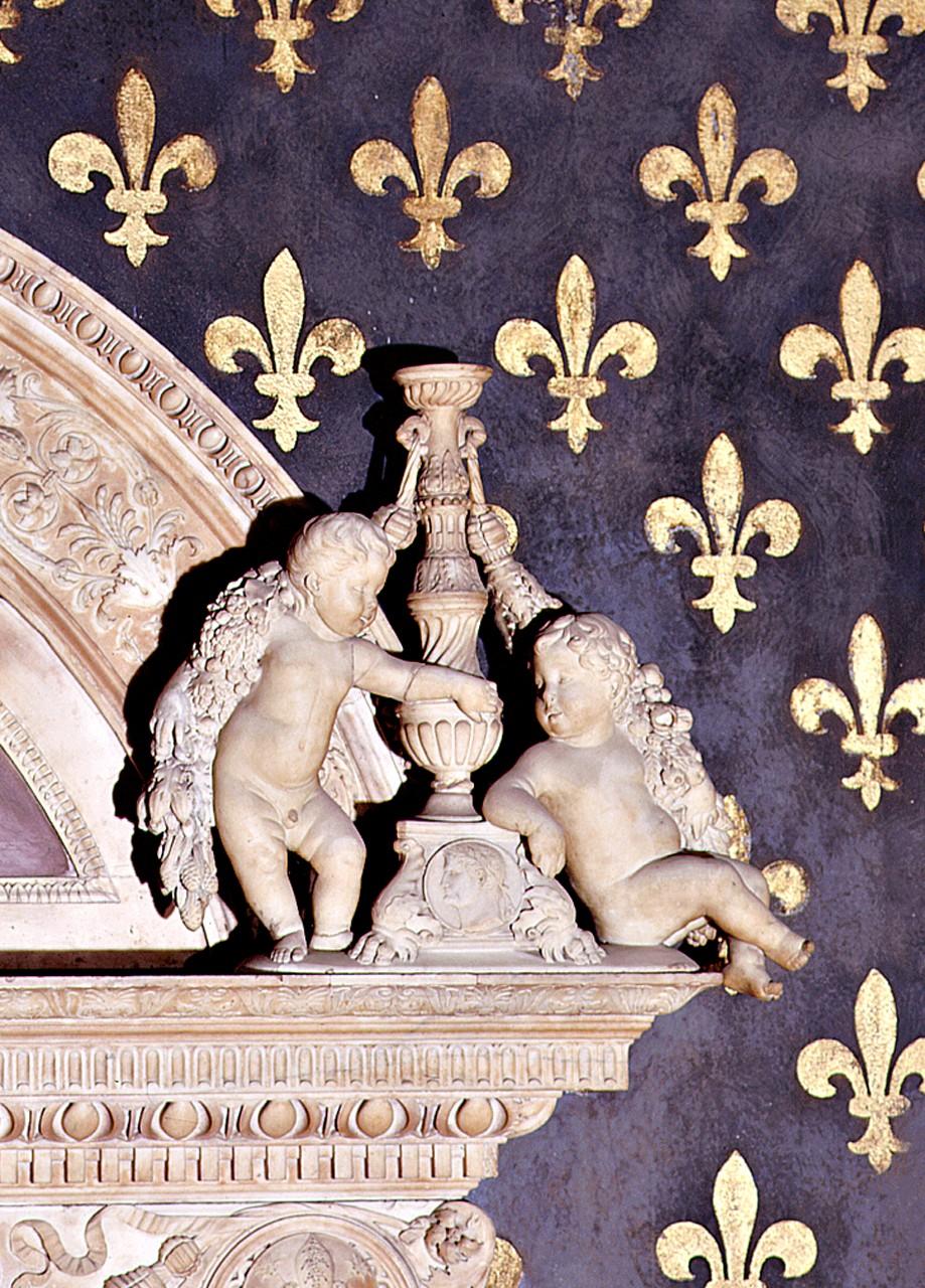 motivi decorativi vegetali a festoni con nastri e putti (scultura) di Benedetto da Maiano (sec. XV)