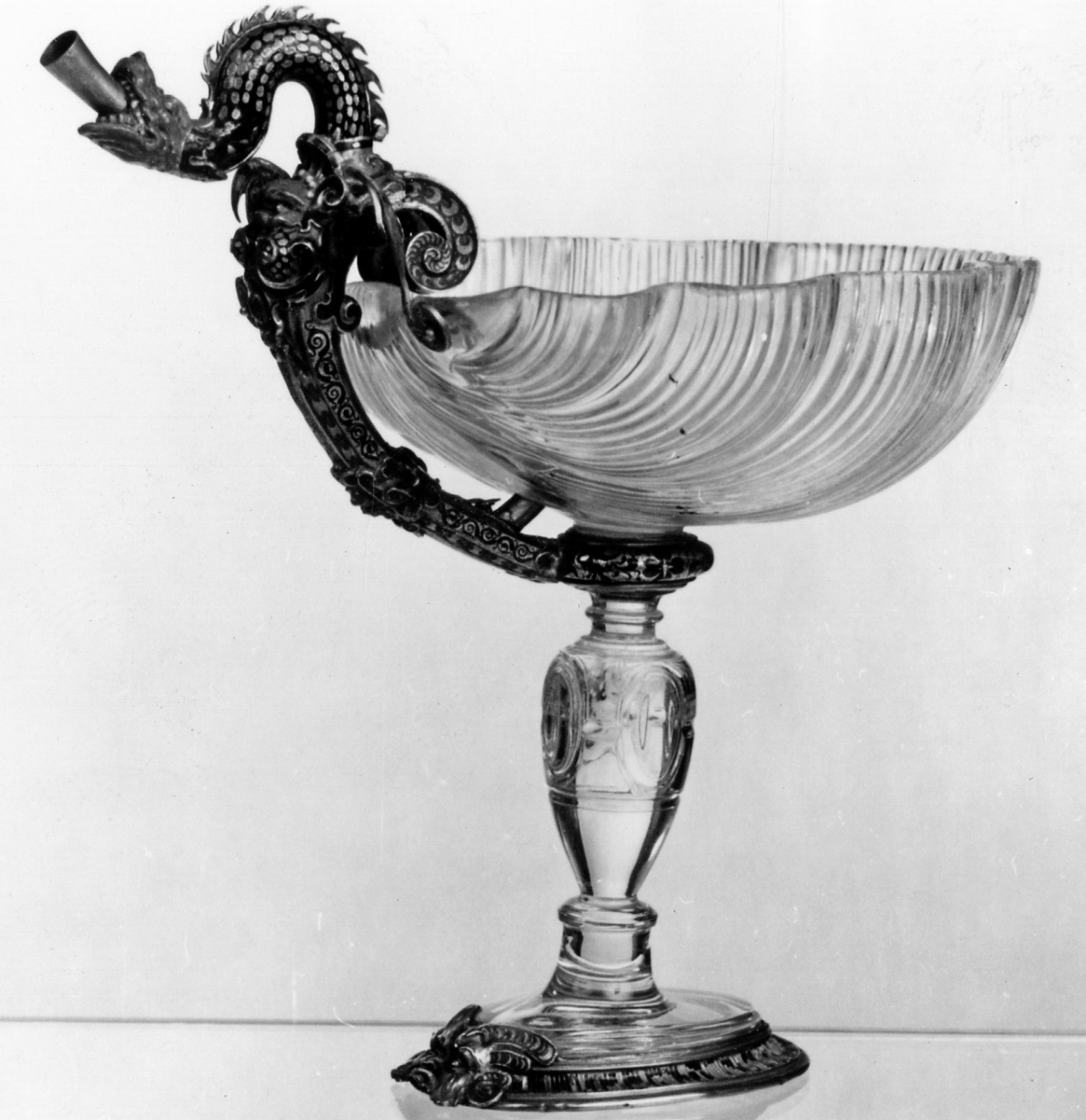 vaso - bottega italiana (terzo quarto sec. XVI)