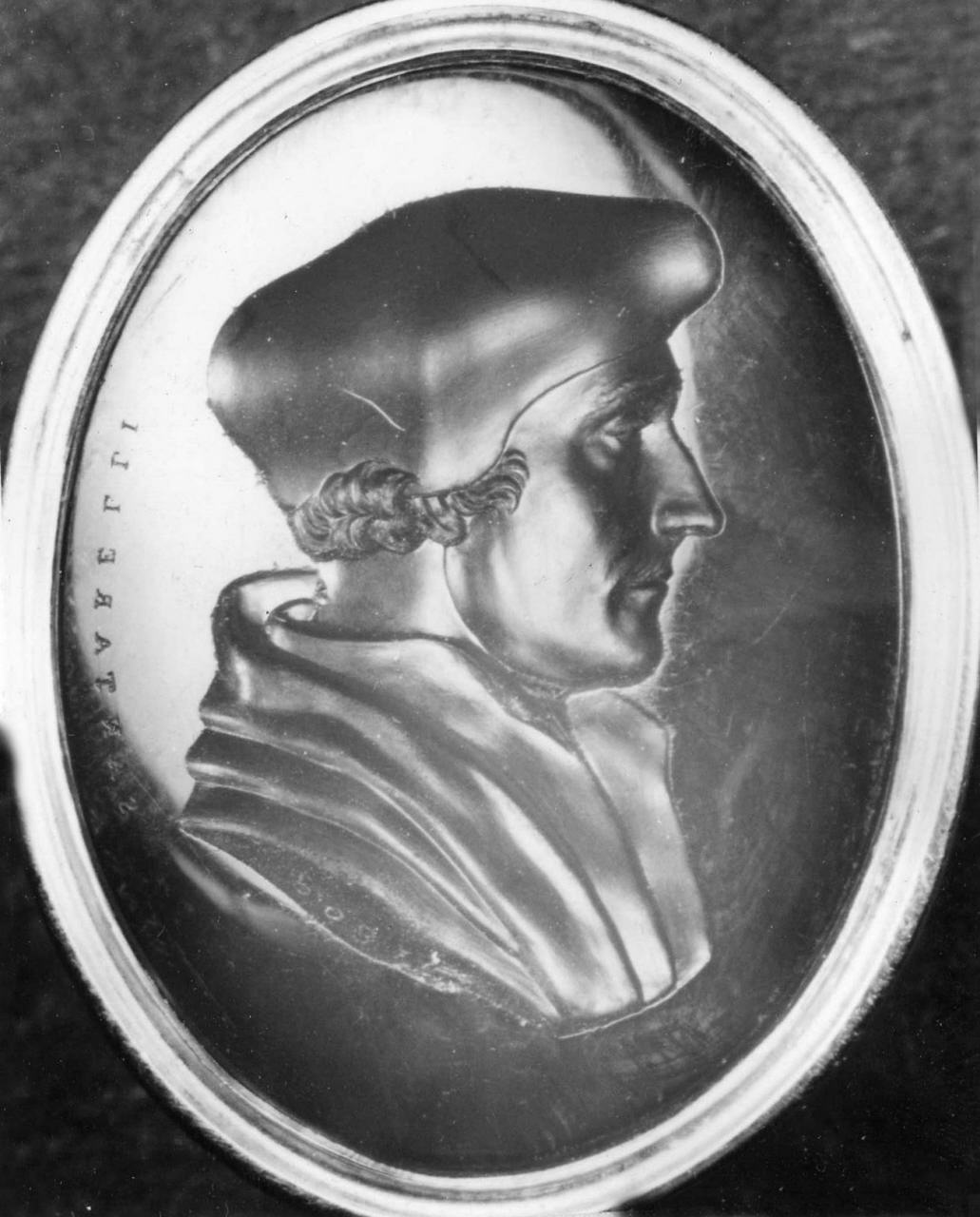 busto di Erasmo da Rotterdam (decorazione a intaglio) di Santarelli Giovanni Antonio (sec. XIX)