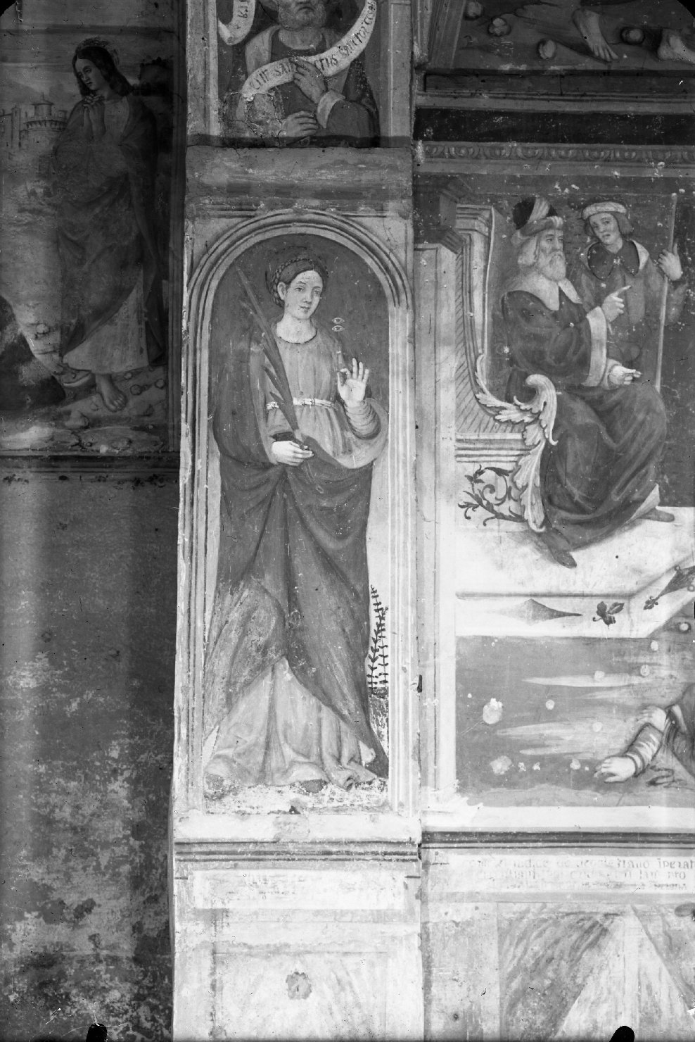 Architettura religiosa - Chiese - Interni - Pittura - Affreschi - Iconografia cristiana - S. Lucia (negativo) di anonimo (XX)