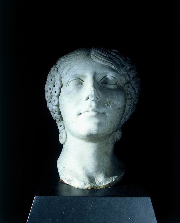 figura femminile (testa ritratto di statua) - età giulio-claudia (metà sec. I d.C)