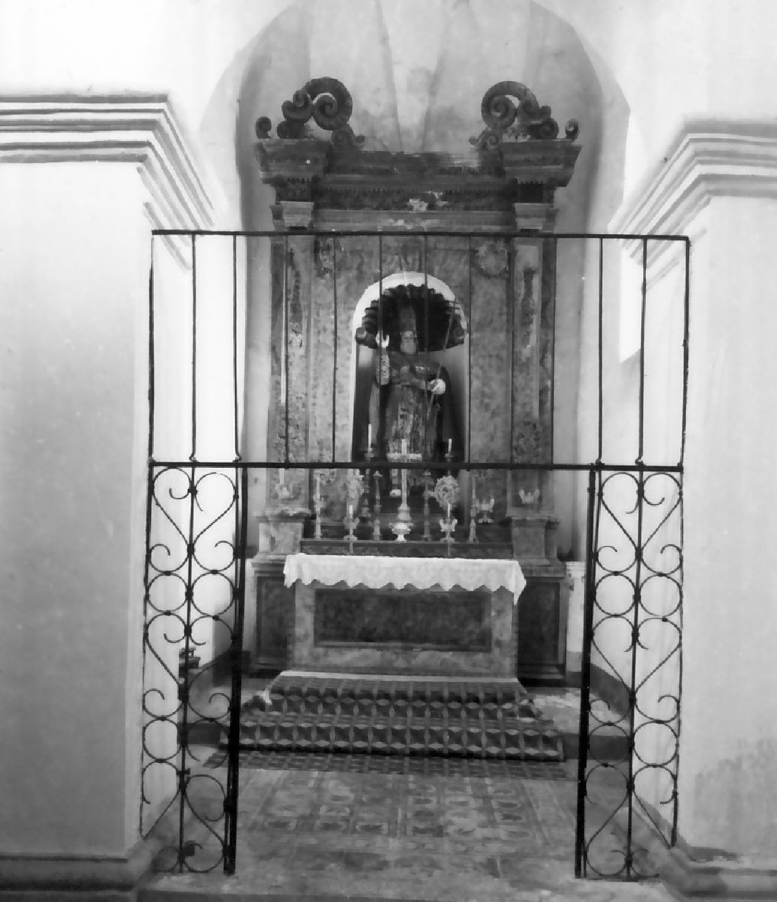 altare - bottega calabrese (prima metà sec. XVIII)
