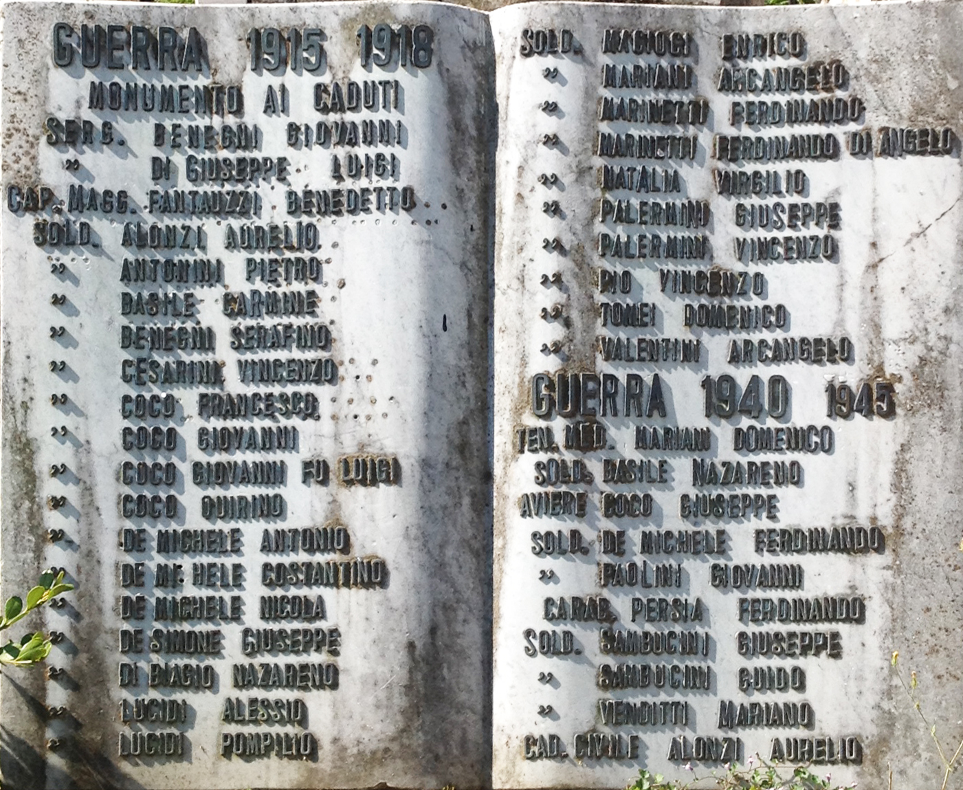 monumento ai caduti, insieme di NINO DI SIMONE (fine XX)