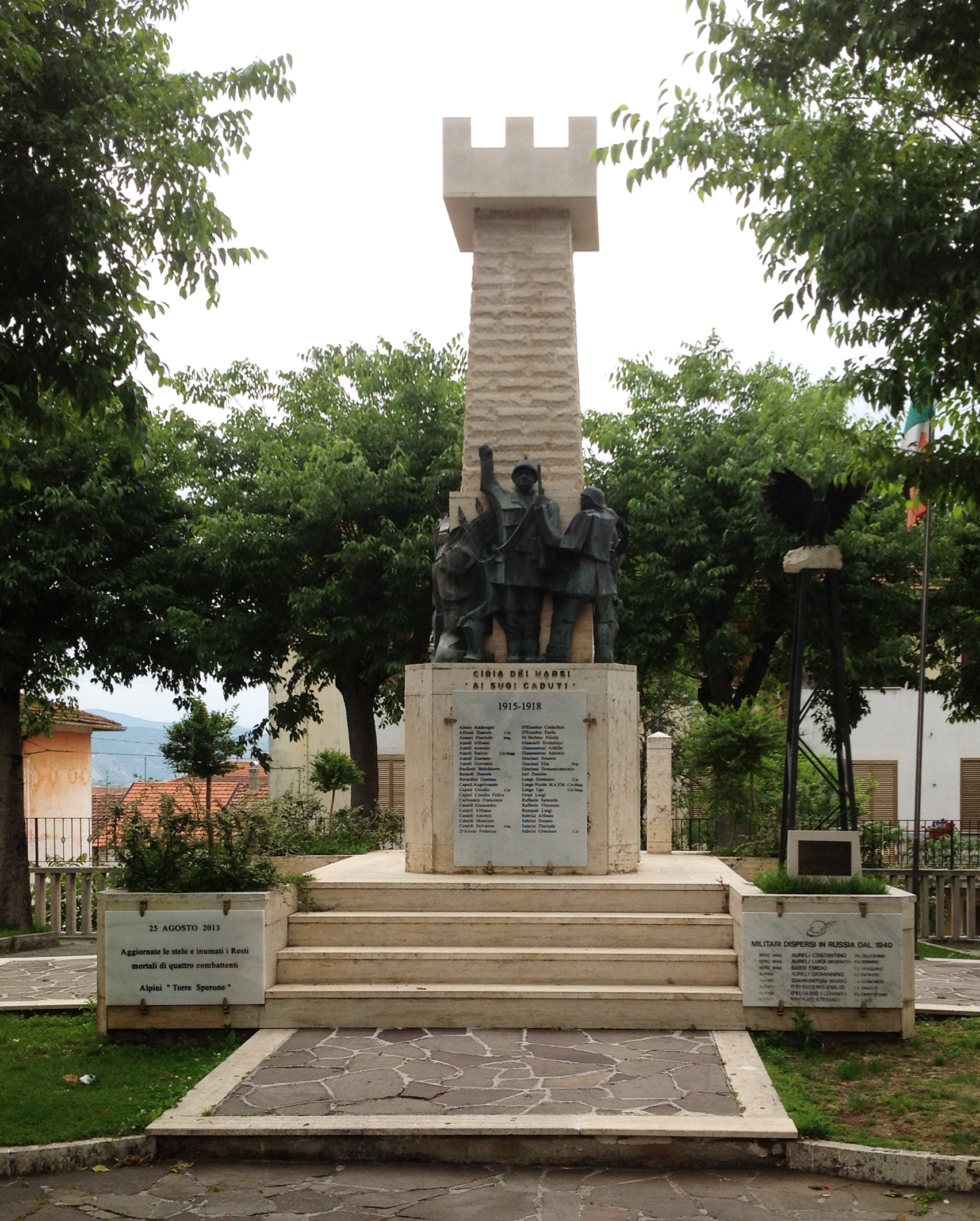 monumento ai caduti - a cippo, opera isolata - ambito abruzzese (fine/ inizio XX/XXI)