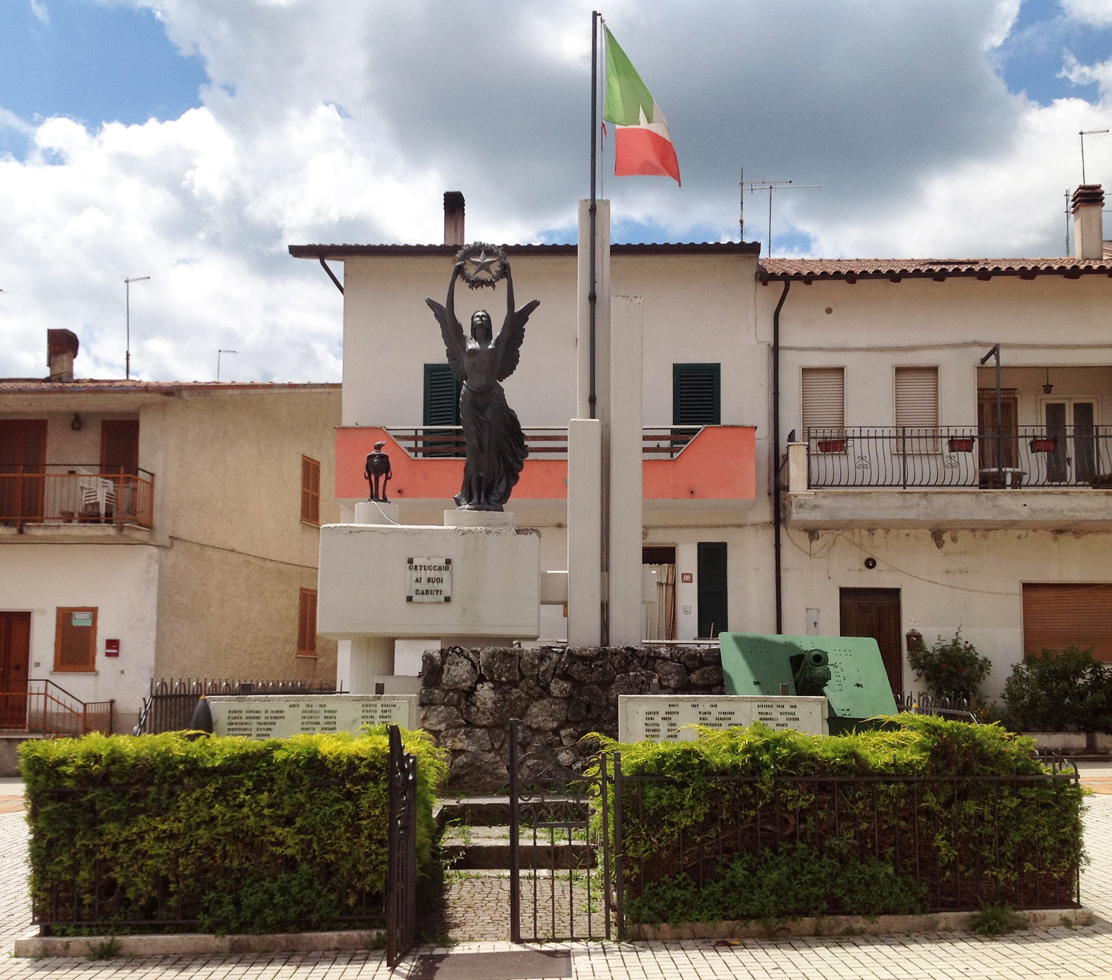 Allegoria della Vittoria (monumento ai caduti, opera isolata) - ambito abruzzese (seconda metà XX)