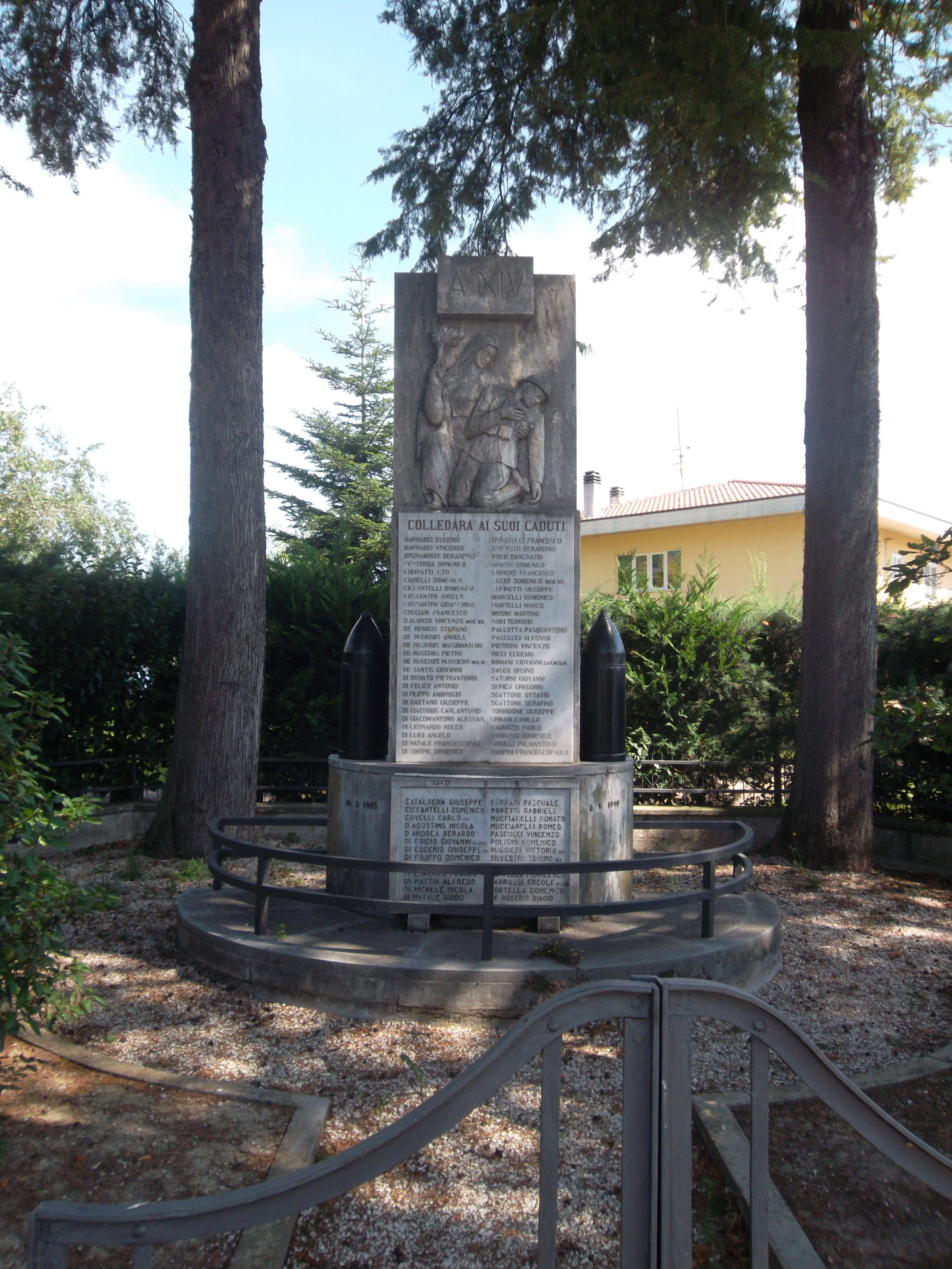 Allegoria della Morte del soldato (monumento ai caduti - a stele) - ambito abruzzese (secondo quarto XX)