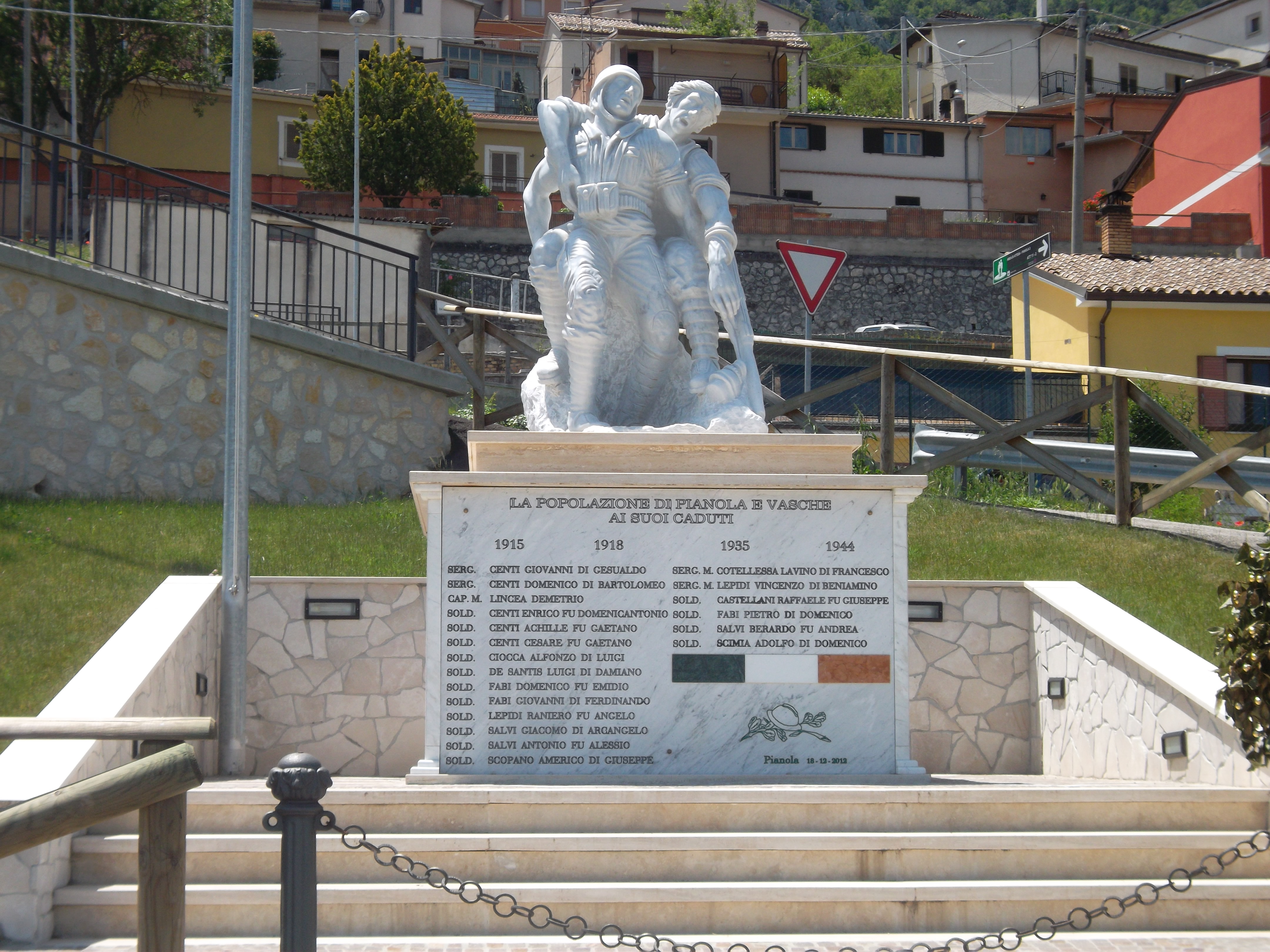 morte del soldato (monumento ai caduti - ad ara) - ambito abruzzese (primo quarto XXI)