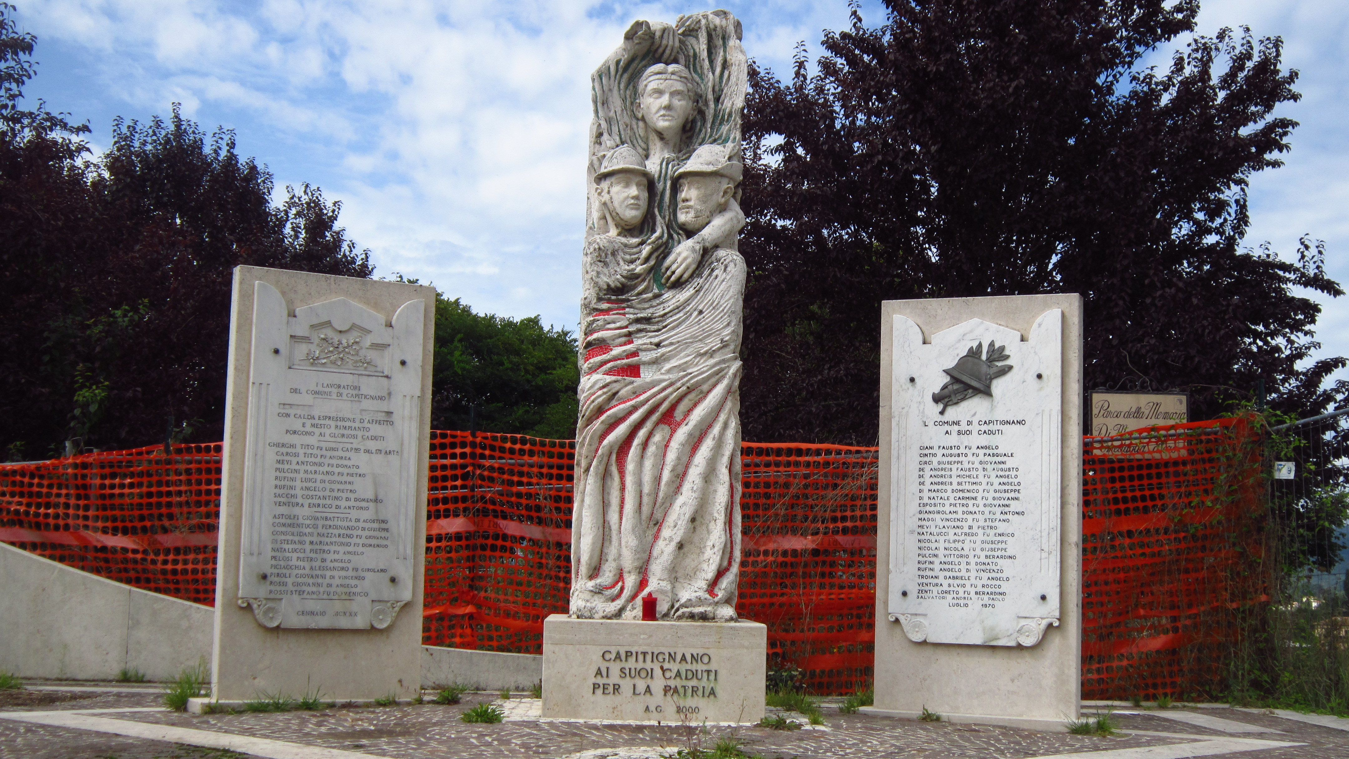 monumento ai caduti - ad emiciclo di Domenico Di Marco (XX, XX)