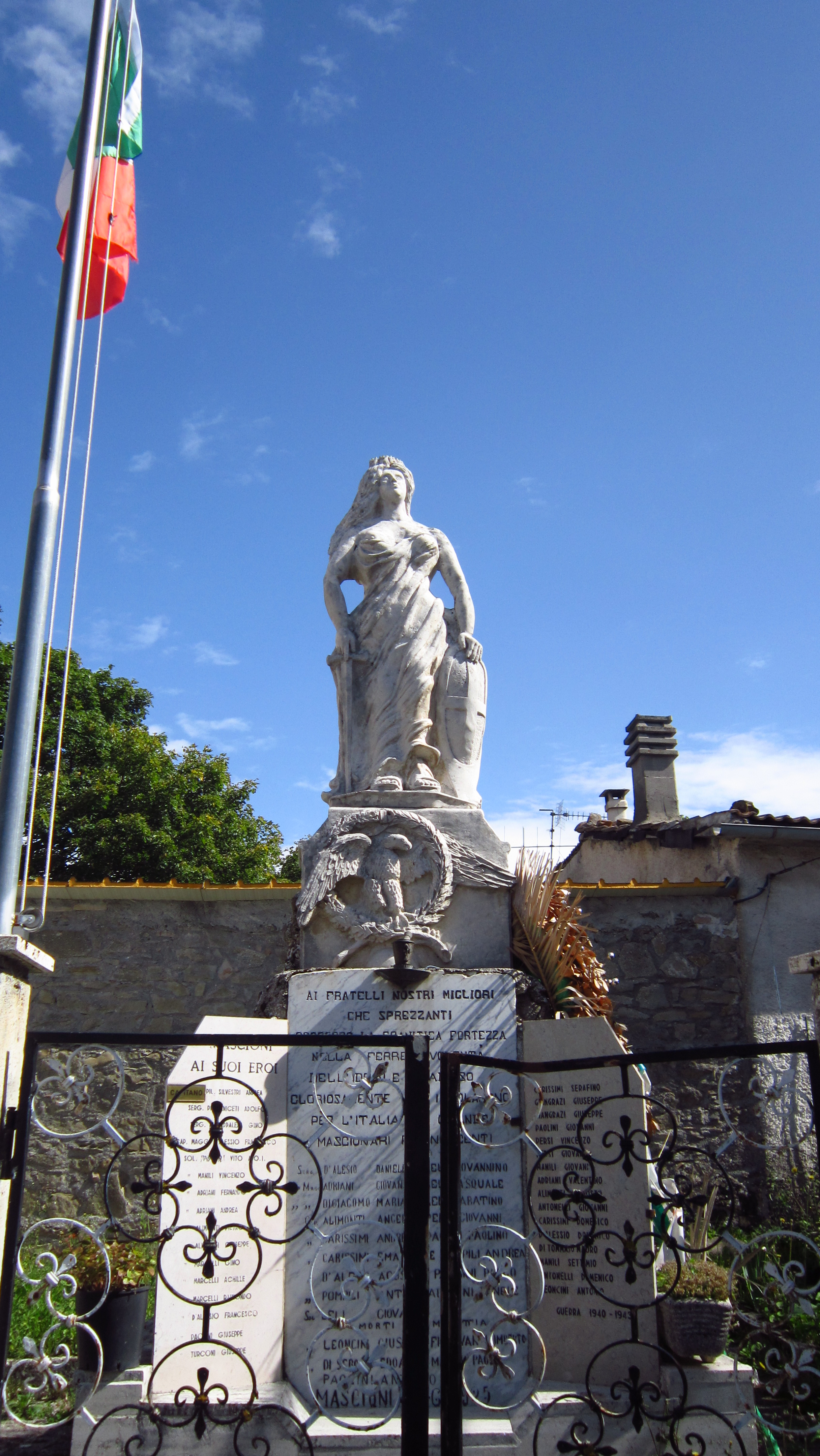 Allegoria della Patria (monumento ai caduti - a montagna figurata) - ambito abruzzese (XX)