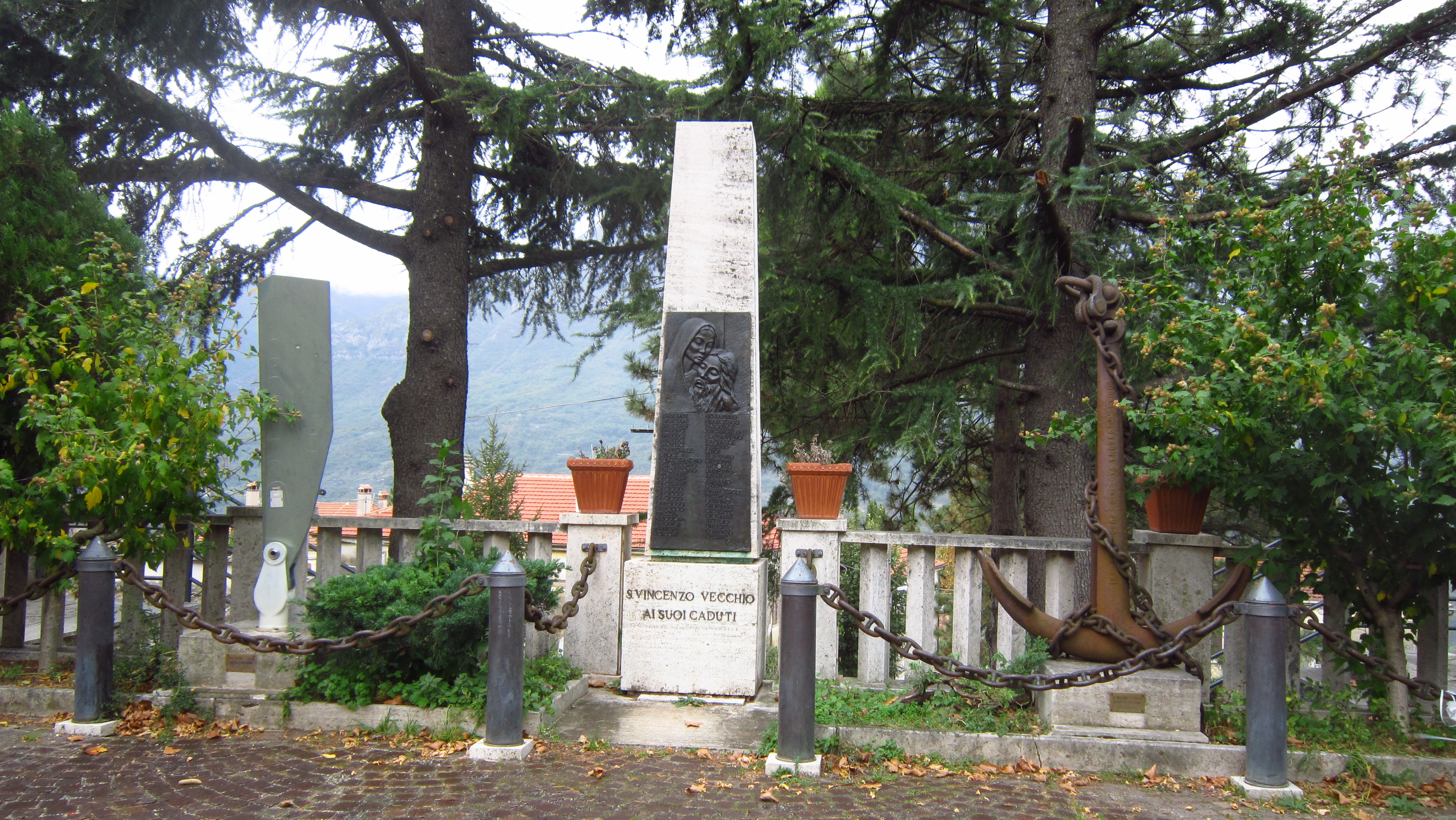 monumento ai caduti - a stele - ambito abruzzese (fine/ inizio XX/ XXI)