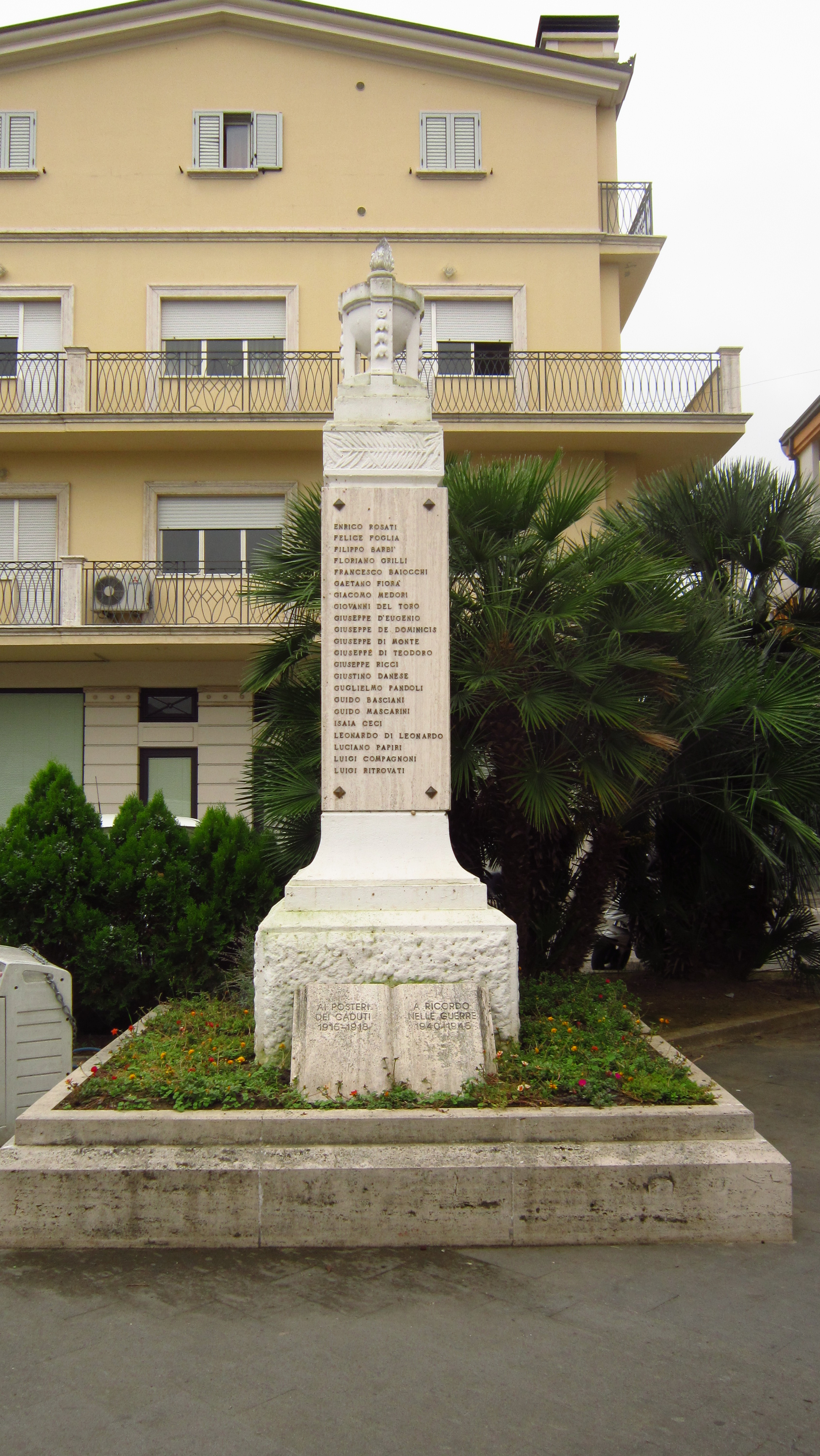 monumento ai caduti - a pilo - ambito abruzzese (ultimo quarto XX)