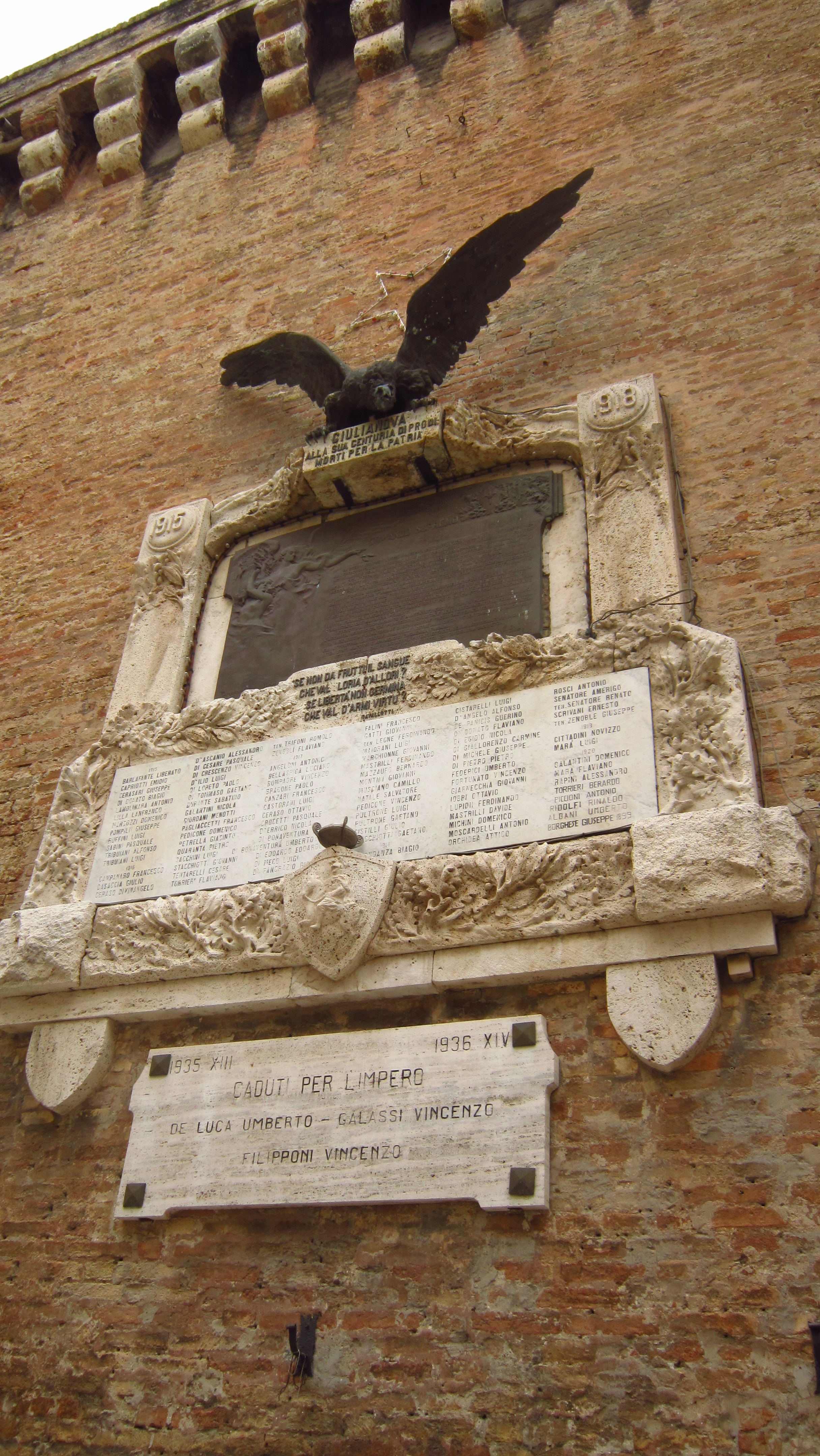 monumento ai caduti - a lapide di Ulderico Ulizio, Torquato Tamagnini (XX)