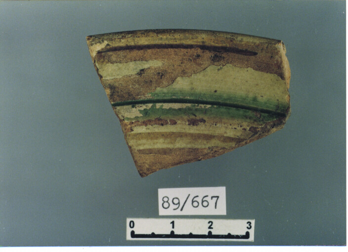 piatto/ orlo (SECC. XII/ XIII D.C)