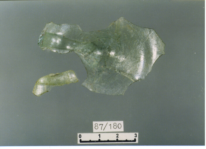 bottiglia/ fondo - PRODUZIONE ITALIA CENTRO SUD (SECC. XIII/ XIV D.C)