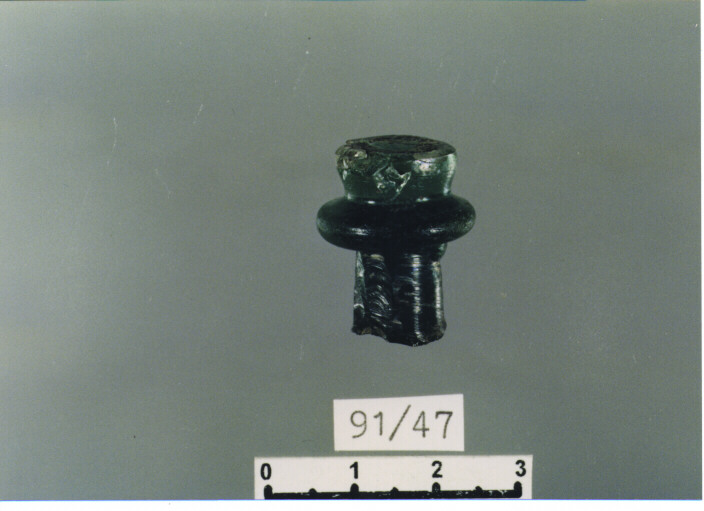 calice/ stelo - PRODUZIONE ITALIA CENTRO SUD (SECC.XIII/XIV D.C)