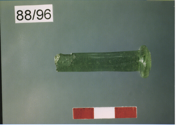 calice/ stelo - PRODUZIONE ITALIA CENTRO SUD (SECC.XII/XIII D.C)