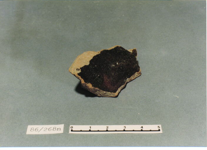 pentola/ fondo - PRODUZIONE ITALIA CENTRO SUD (SECC. XII/ XIII D.C)