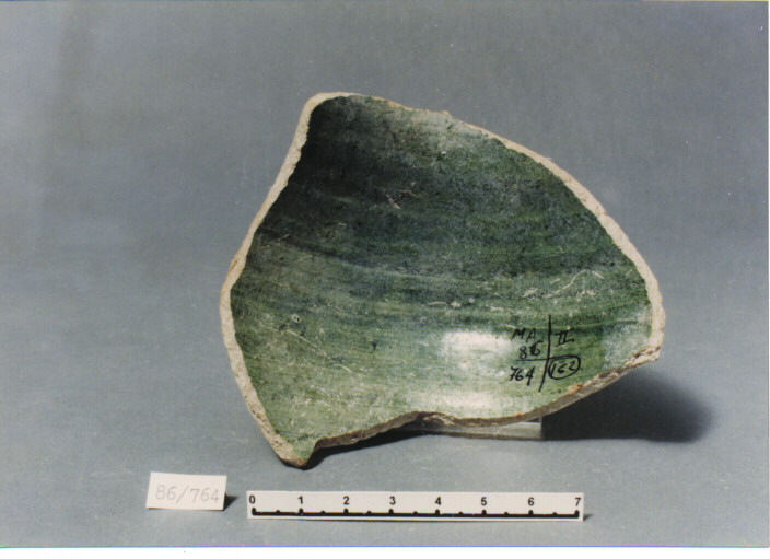 ciotola/ parete - PRODUZIONE ITALIA CENTRO SUD (SECC. XII/ XIII D.C)