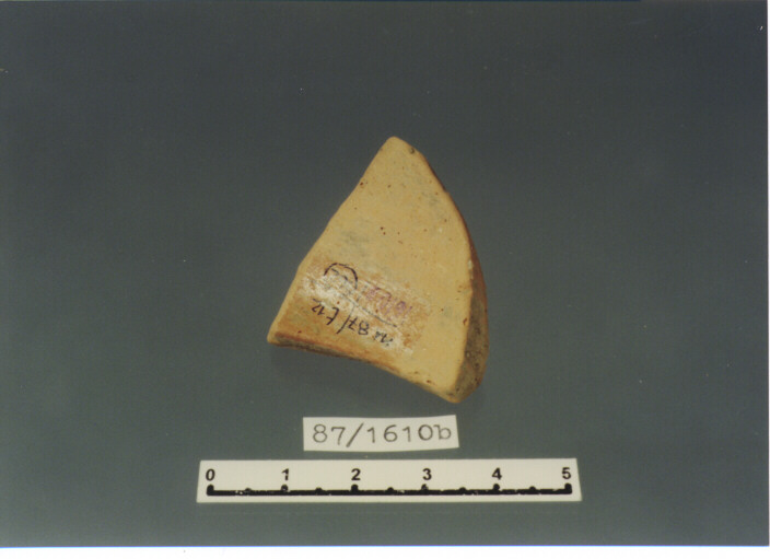 brocca/ fondo - PRODUZIONE ITALIA CENTRO SUD (SECC. XII/ XIII D.C)