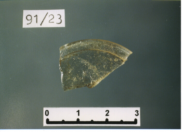 calice/ fondo - PRODUZIONE ITALIA CENTRO SUD (SECC. XIII/ XIV D.C)