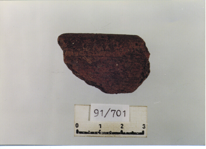 testo da pane/ orlo (SEC. XI D.C)