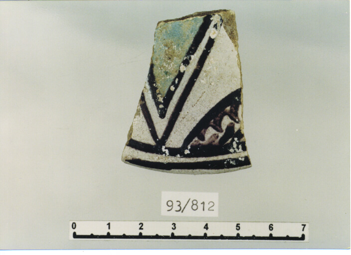 coperchio/ orlo (SECC. XIV/ XV D.C)