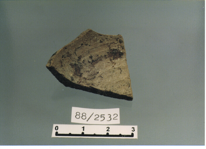 orciolo/ fondo - PRODUZIONE ITALIA CENTRO SUD (SEC. XIV D.C)