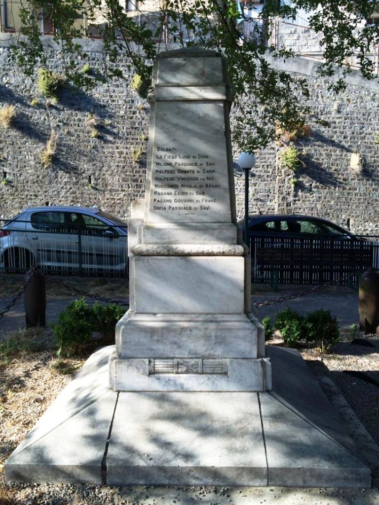 monumento ai caduti - ad obelisco di Ciocchetti Giuseppe (attribuito) (secondo quarto XX sec)
