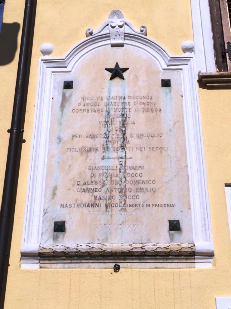 lapide commemorativa ai caduti - ambito lucano (primo quarto XX sec)