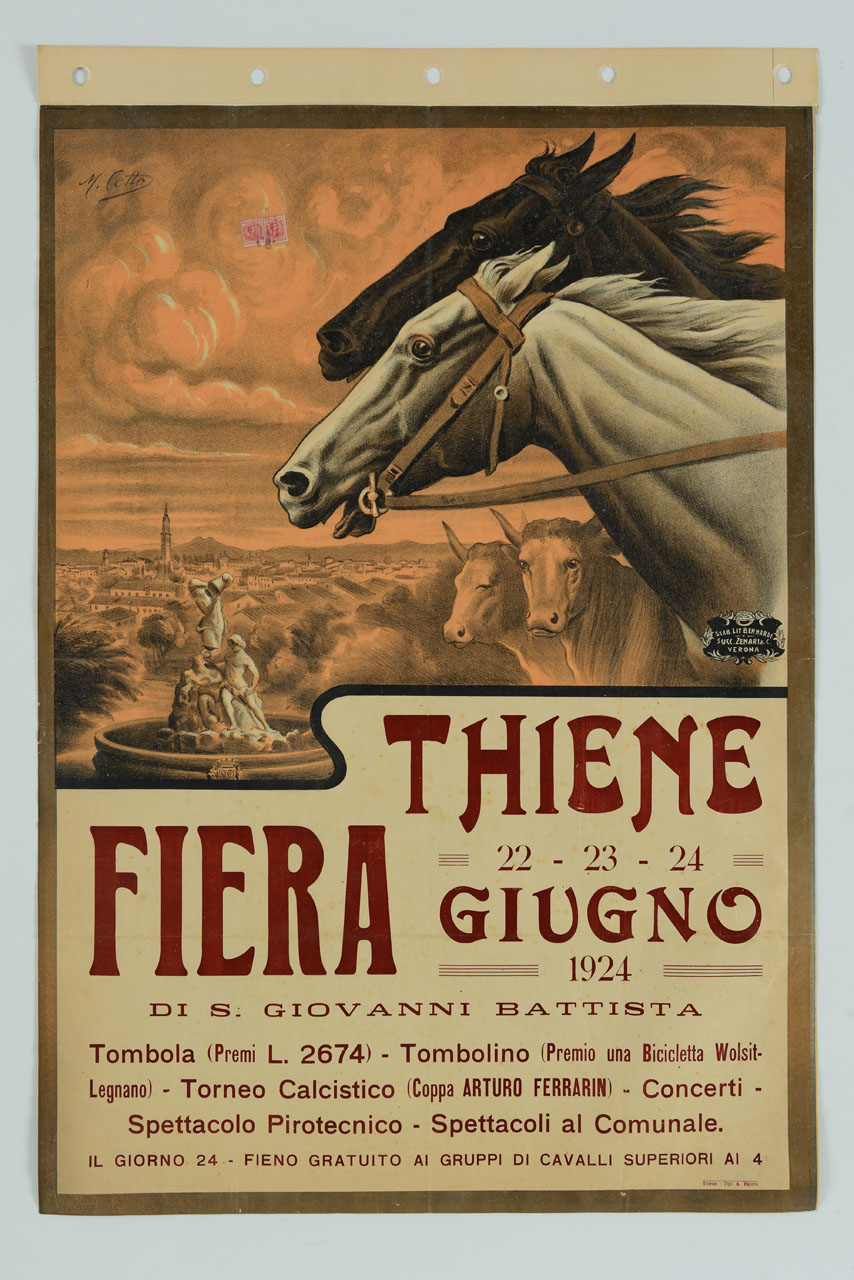 due cavalli e due bovini davanti alla fontana di Bacco e Arianna sulla sinistra; sul fondo una veduta della città di Thiene (manifesto) di Cetto Mario (sec. XX)