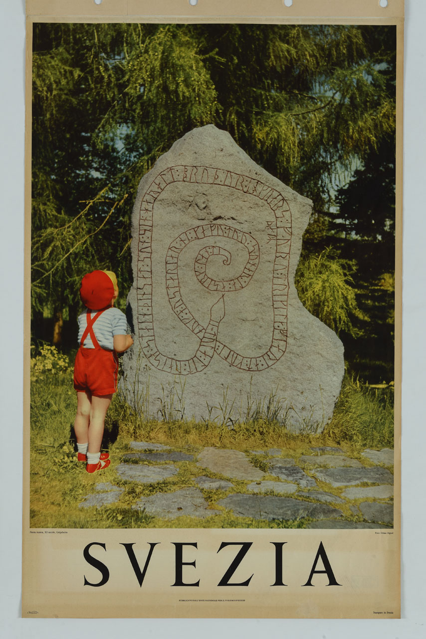 bambino nei pressi di una grossa pietra incisa con rune (manifesto) - ambito svedese (sec. XX)