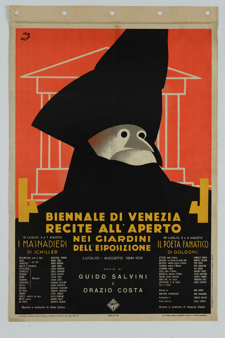 biennale di Venezia recite all'aperto nei giardini dell'esposizione, maschera veneziana con disegno stilizzato di un tempio e fasci littori (manifesto) di Mondaini Giacinto (sec. XX)