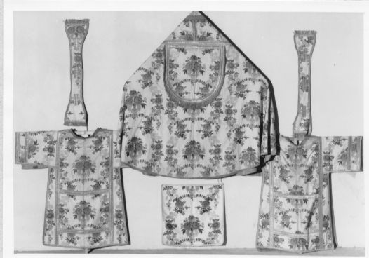 piviale - manifattura napoletana (primo quarto sec. XIX)