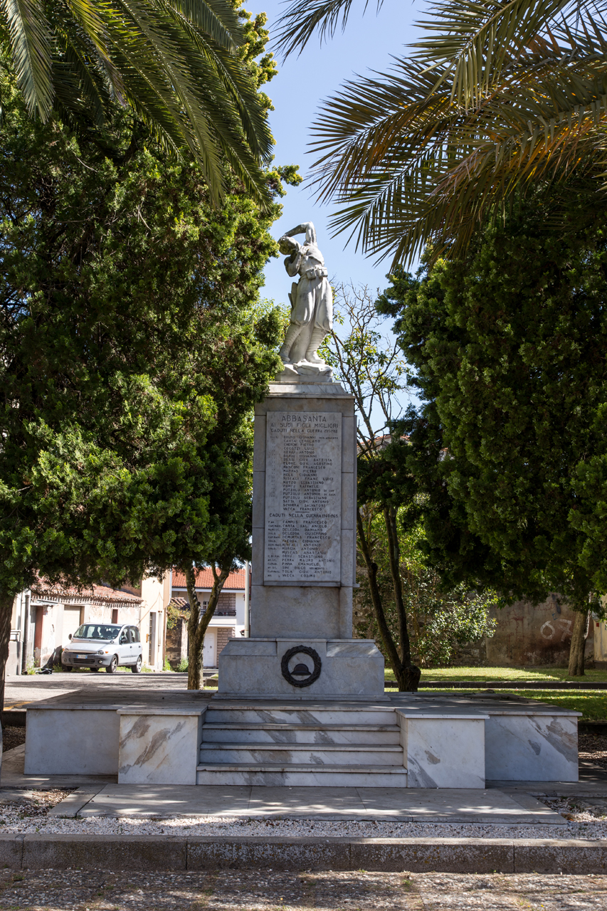 Morte del soldato (monumento ai caduti - a cippo)