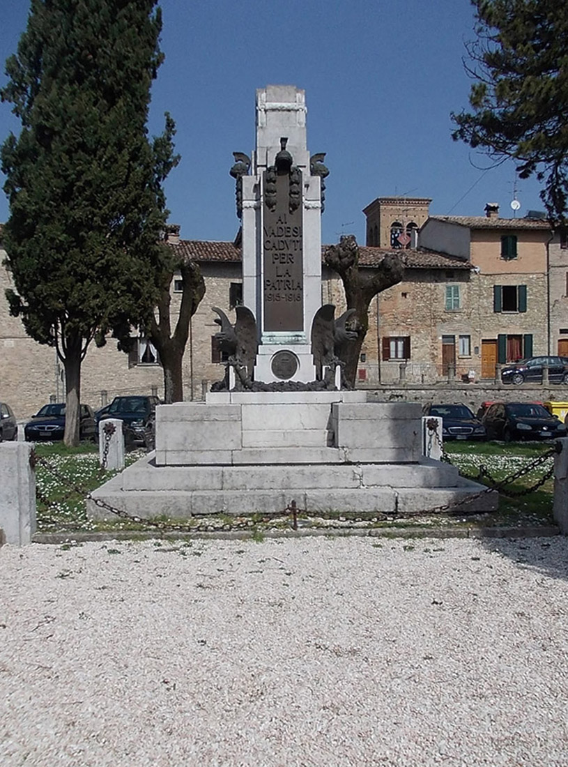 allegoria della Vittoria come aquila (monumento ai caduti) di Urbani Mario - ambito italiano (secondo quarto XX)
