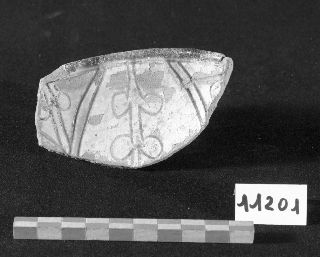 motivo decorativo (scodella, frammento) - produzione veneziana (secc. XIII/ XIV)