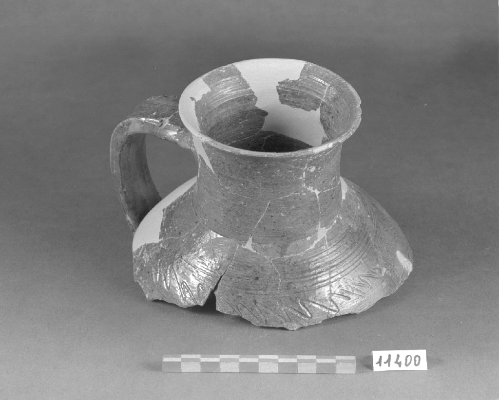 bottiglia, frammento - produzione veneziana (secc. XII/ XIV)