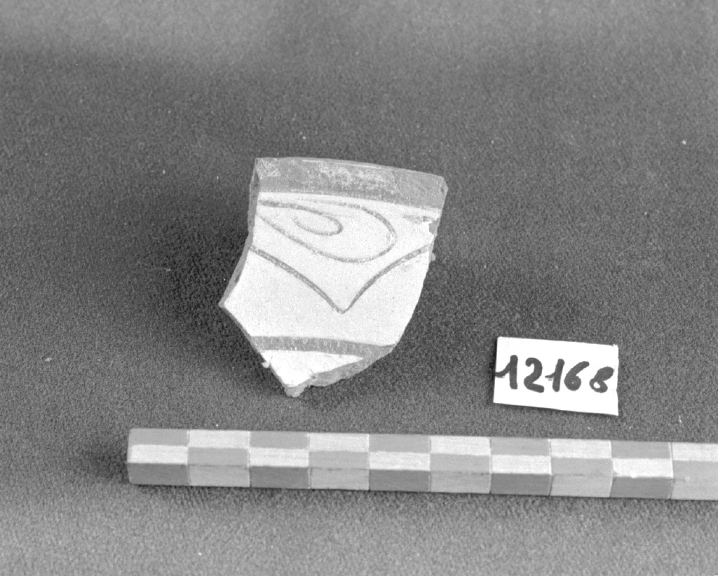motivo decorativo geometrico (scodella, frammento) - bottega bizantina (inizio sec. XII)