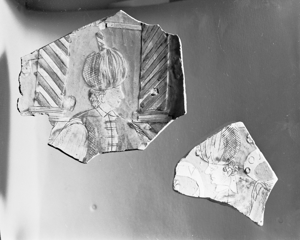 figura maschile (catino, frammento) - bottega veneziana (seconda metà sec. XVI)