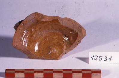 tazza - biansata, frammento - produzione veneta (seconda metà sec. XVI)