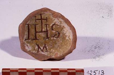 emblema bernardiniano (piattino, frammento) - produzione veneziana (sec. XVII)