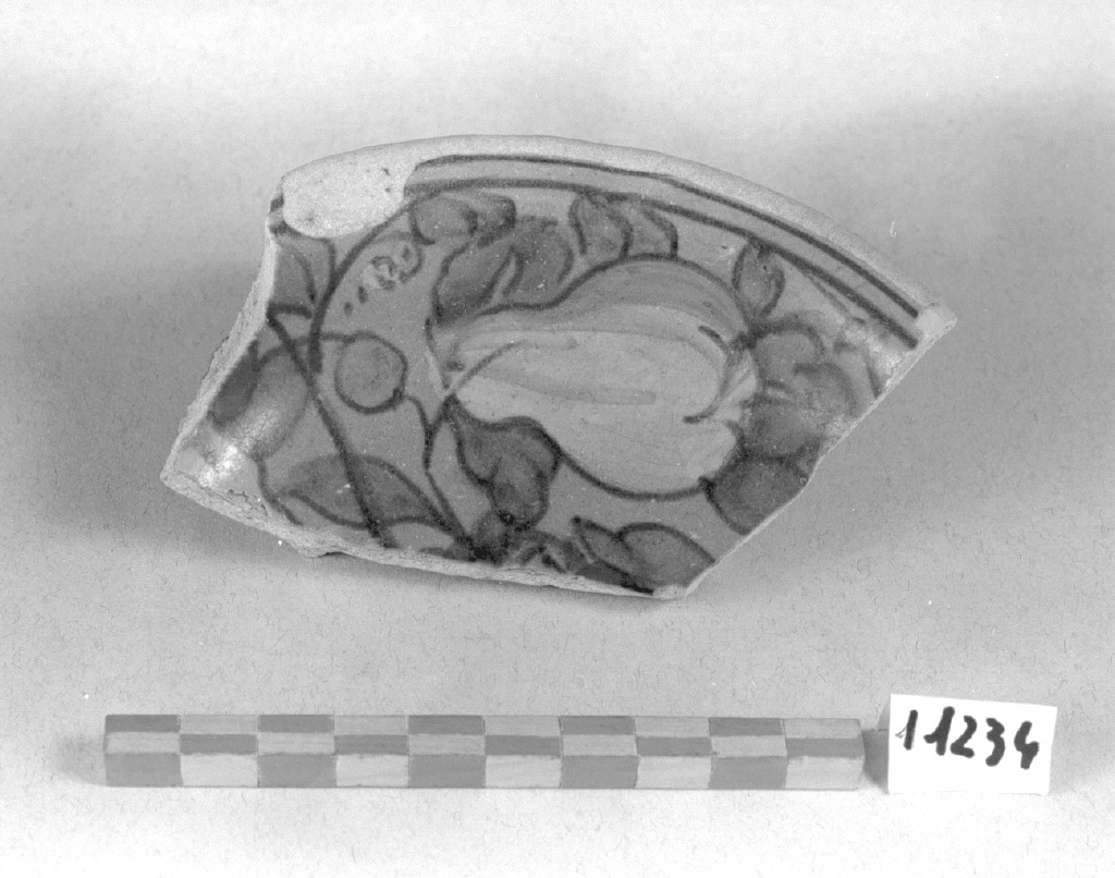 motivo decorativo fitomorfo (piattello, frammento) - produzione veneziana (seconda metà sec. XVI)