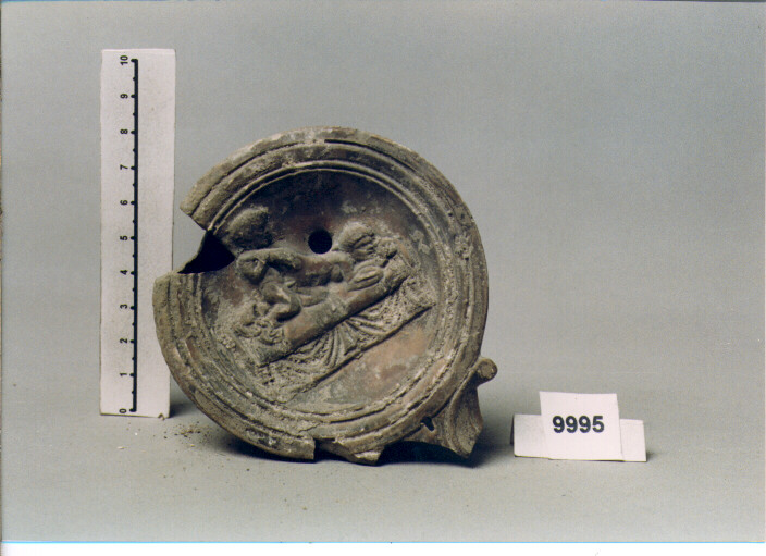 LUCERNA A VOLUTE (SECC. I/ II D.C)