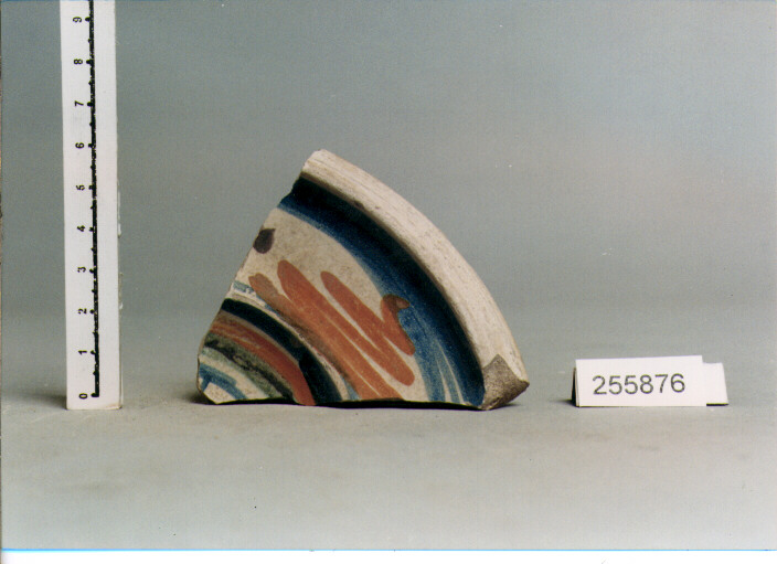 PIATTO/ FORMA PARZIALMENTE RICOSTRUIBILE (SEC. XV D.C)