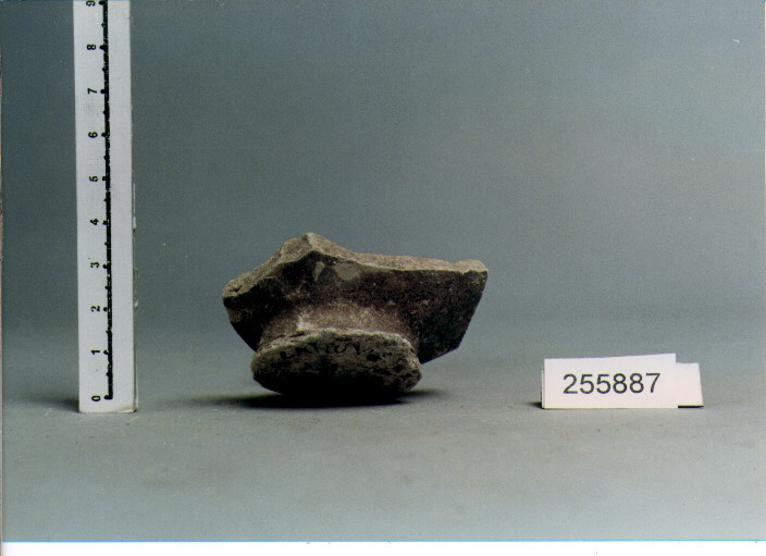 ciotola/ fondo (SEC. XIV D.C)