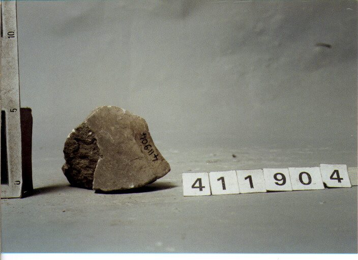 STATUA/ FRAMMENTO (SECC. III A.C. / IV D.C)